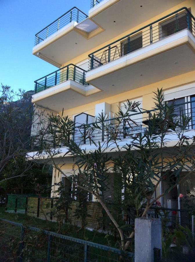 Ourania'S Apartments Kamena Vourla Extérieur photo