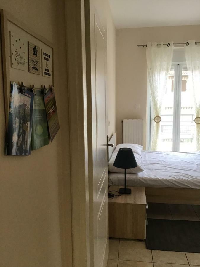 Ourania'S Apartments Kamena Vourla Extérieur photo