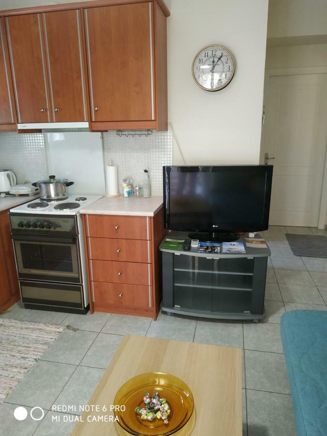 Ourania'S Apartments Kamena Vourla Extérieur photo