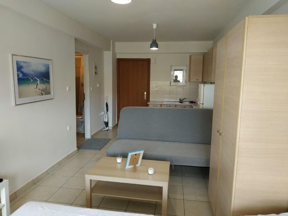 Ourania'S Apartments Kamena Vourla Extérieur photo