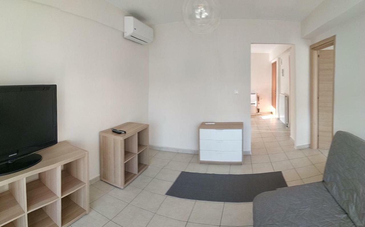 Ourania'S Apartments Kamena Vourla Extérieur photo